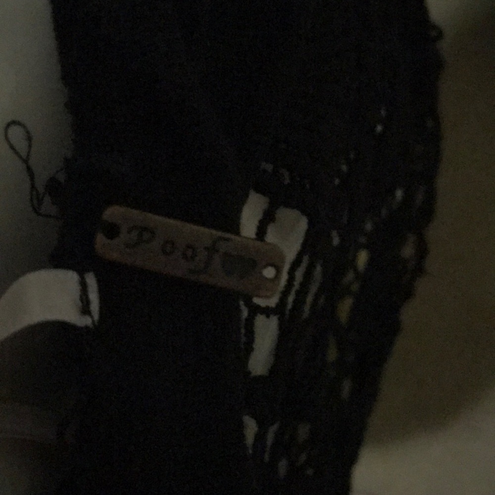 Sweater - Picture 7 of 7